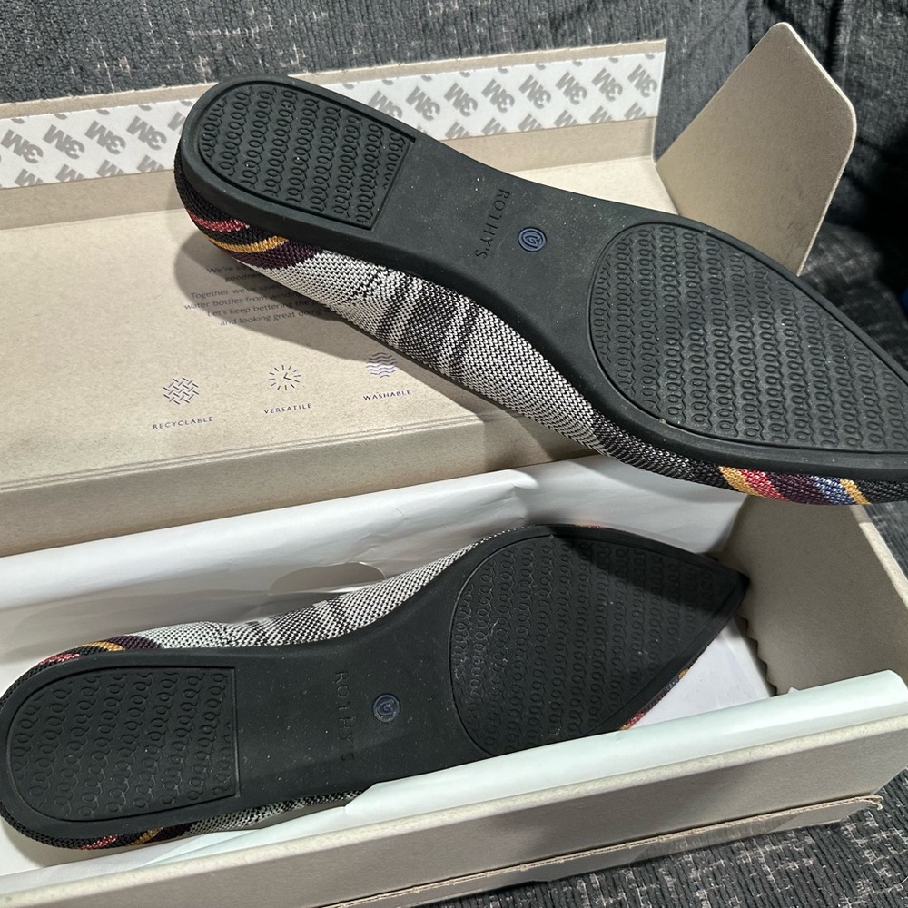 Brand new Rothys!! - Picture 2 of 4